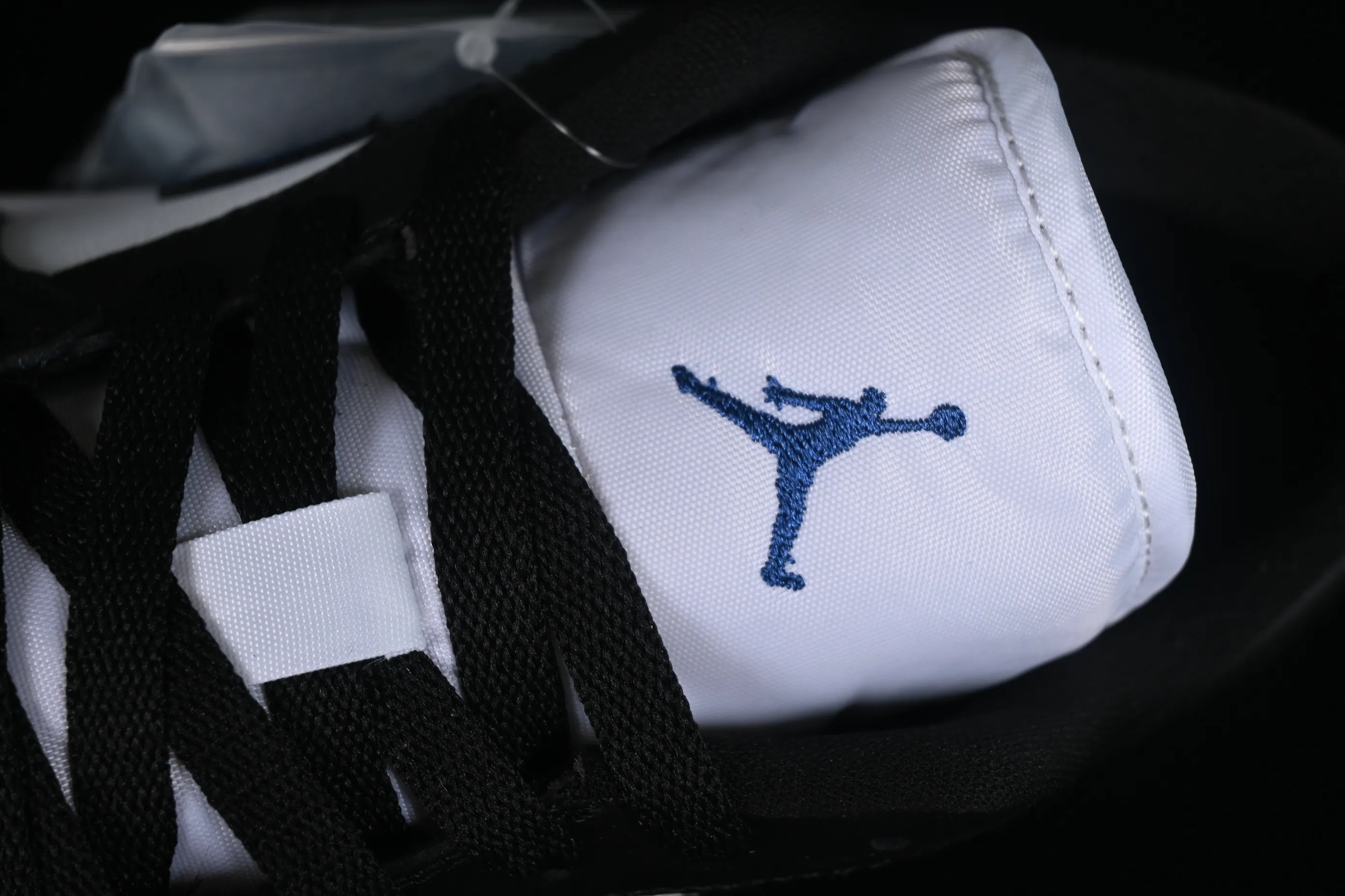 All categories Air Jordan Jordan series basketball shoes Air Jordan 1 Low Air Jordan 1 Low AJ1 Joe 1 black and white blue hook low-top cultural basketball shoes DC0774-040